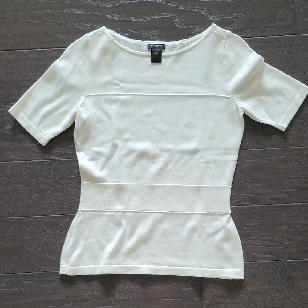 Ann Taylor White Fitted Short Sleeve Knit Sweater  -NWOT